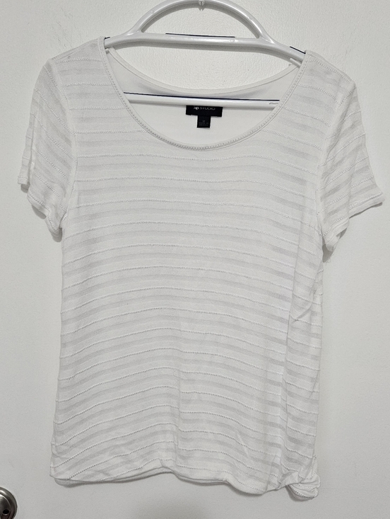 AB Studio Tops - AB Studio White Short Sleeve Scoop Neck Textured Tee Size Medium‎